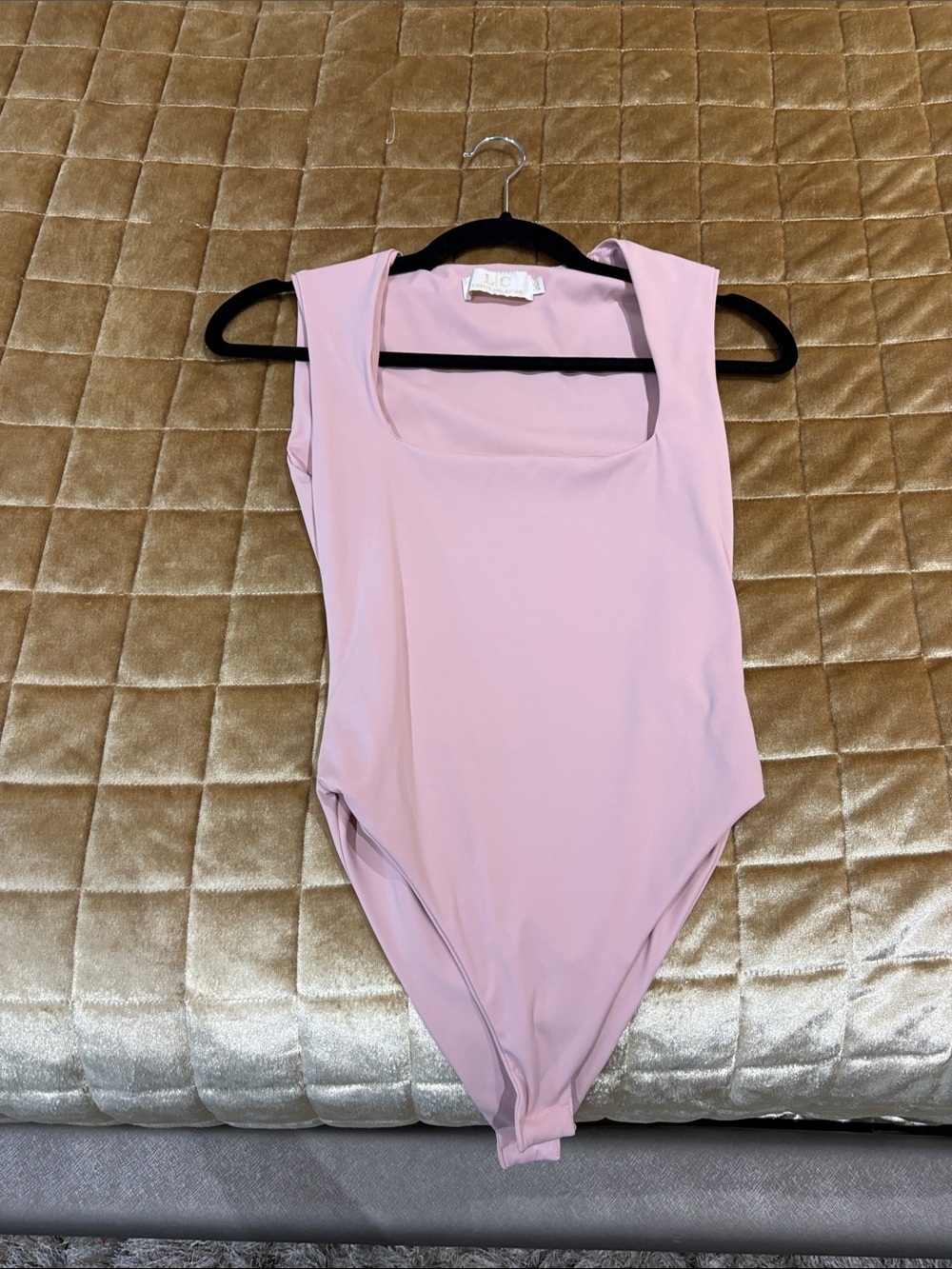Sleeveless Square-Neck Bodysuit in Light Pink